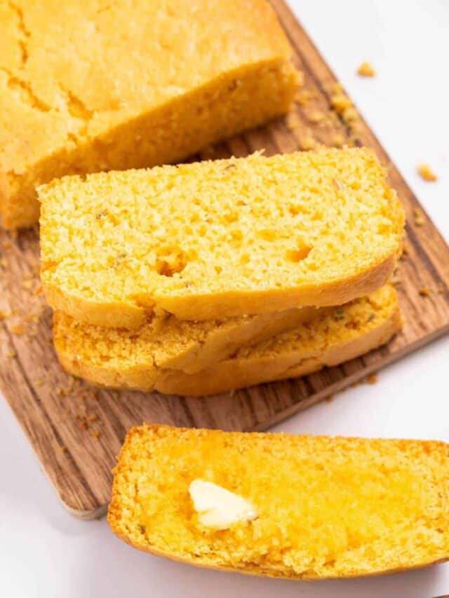 Homemade Cornbread Recipe | Little Bit Recipes